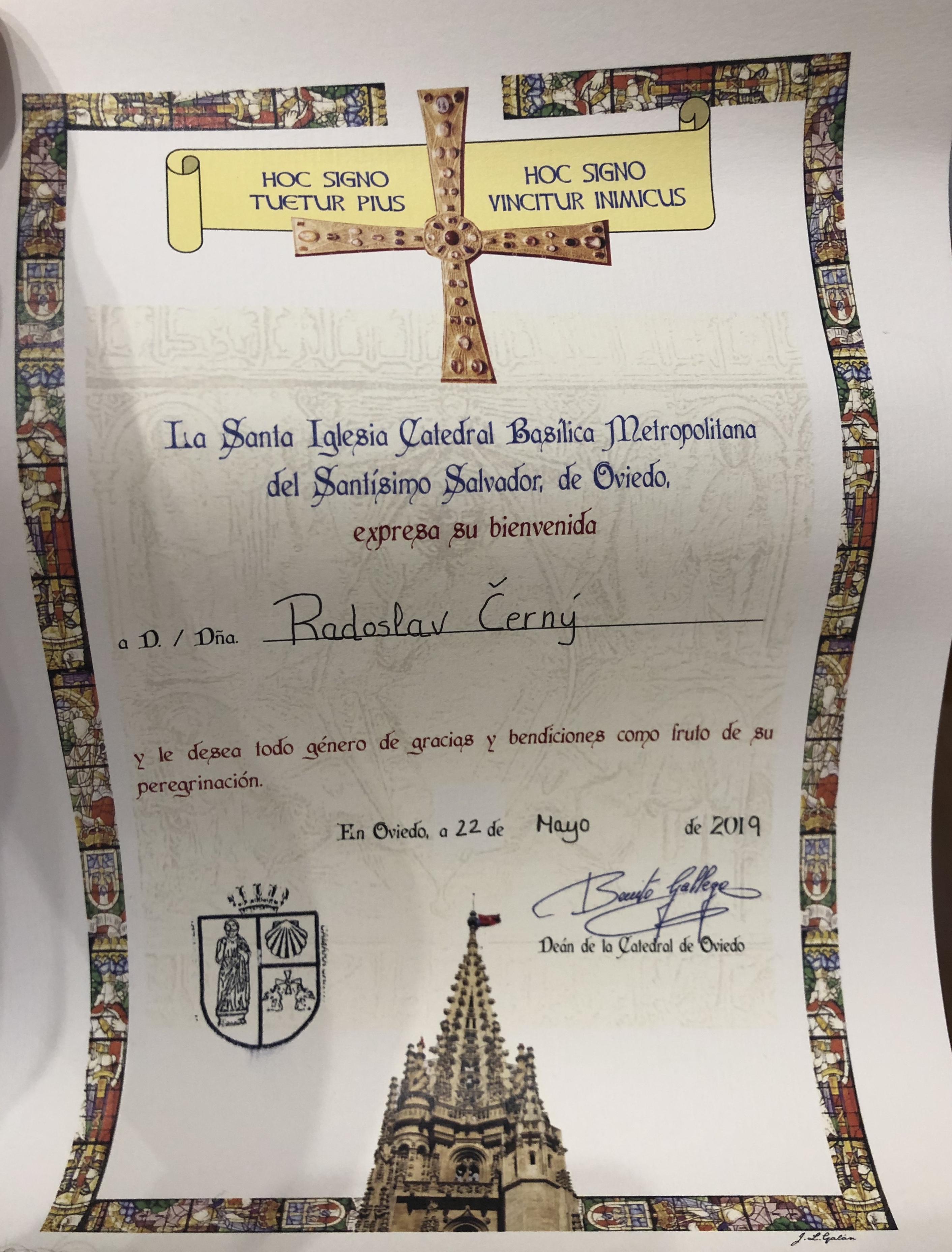 Poutnický certifikát z katedrály v Oviedu na jméno Radoslav Černý z roku 2019