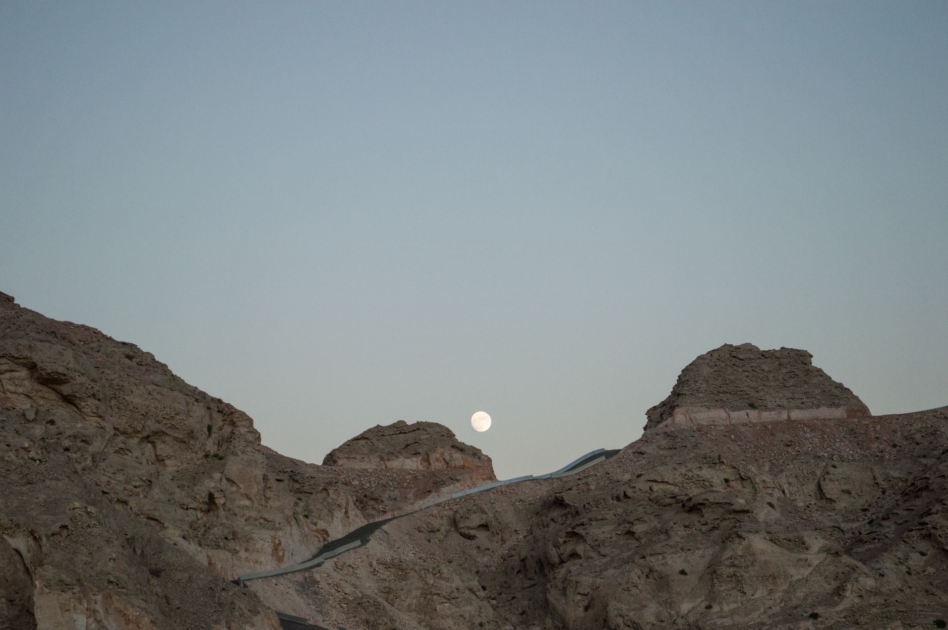 Park Green Mubazzarah se zelení a horkými prameny pod horou Jebel Hafeet u Al Ain