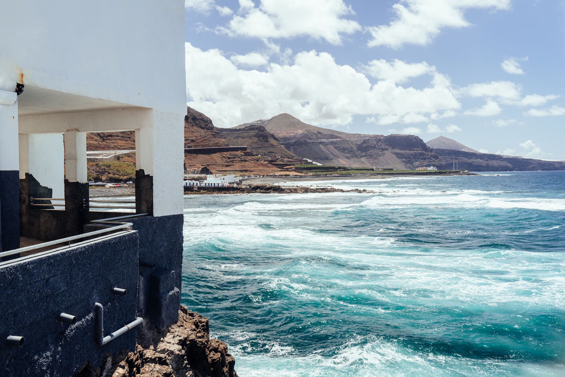 Městská pláž Las Canteras s promenádou v Las Palmas de Gran Canaria