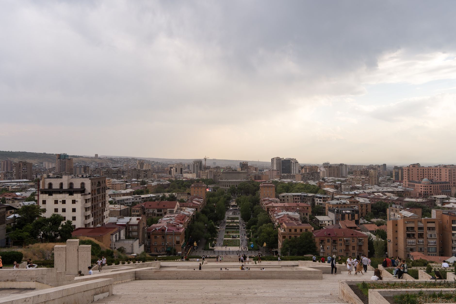 Panorama Jerevanu s biblickou horou Ararat v pozadí za úsvitu